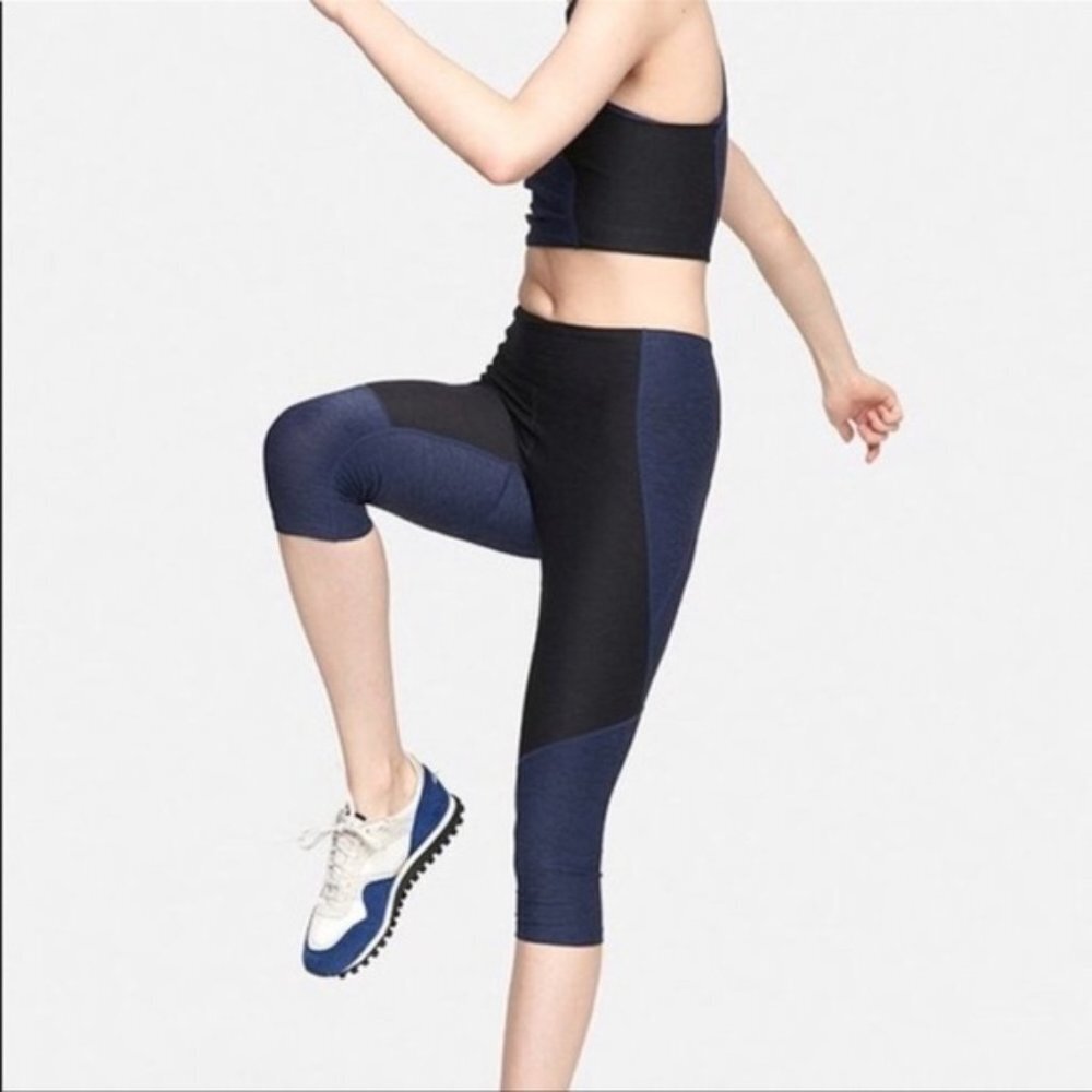 Outdoor voices cropped leggings